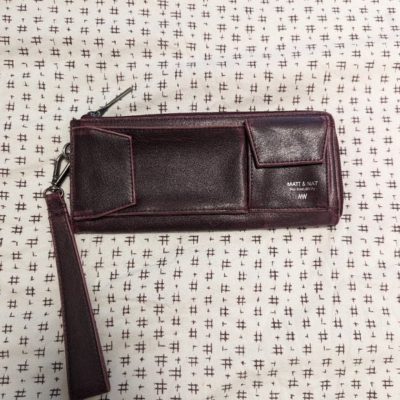 🎉3/$50🎉 Matt & Nat Wallet - Picture 1 of 6